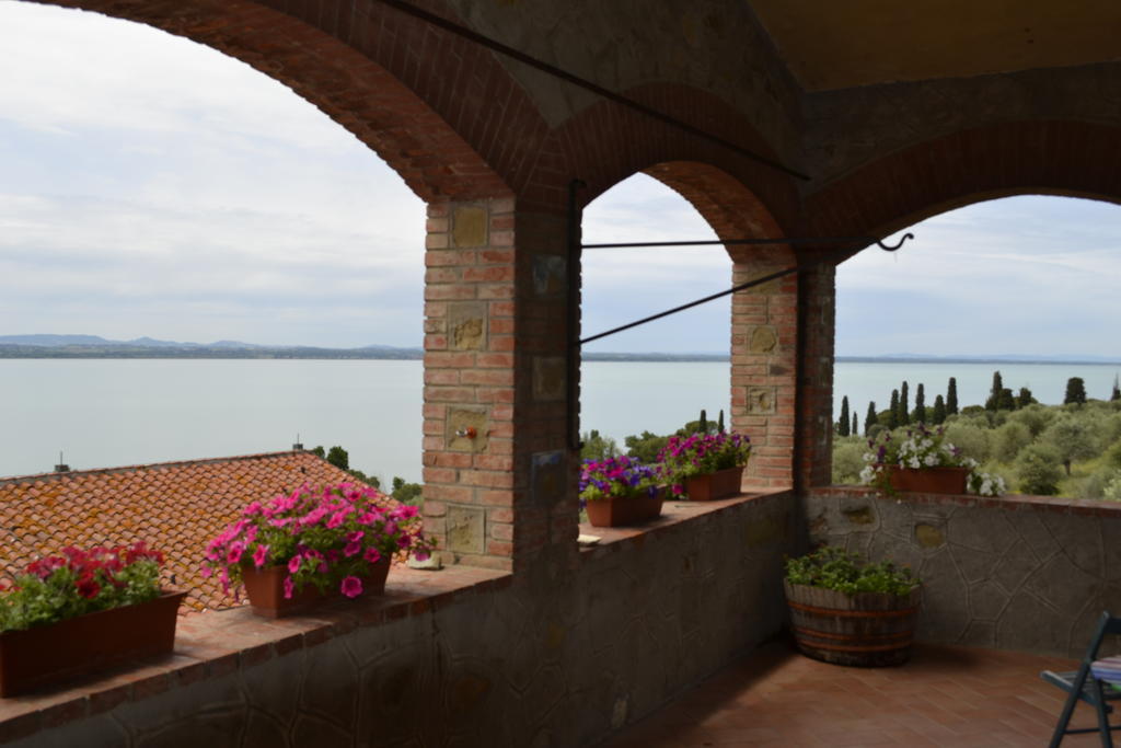 Fattoria Il Poggio Villa San Feliciano Rum bild
