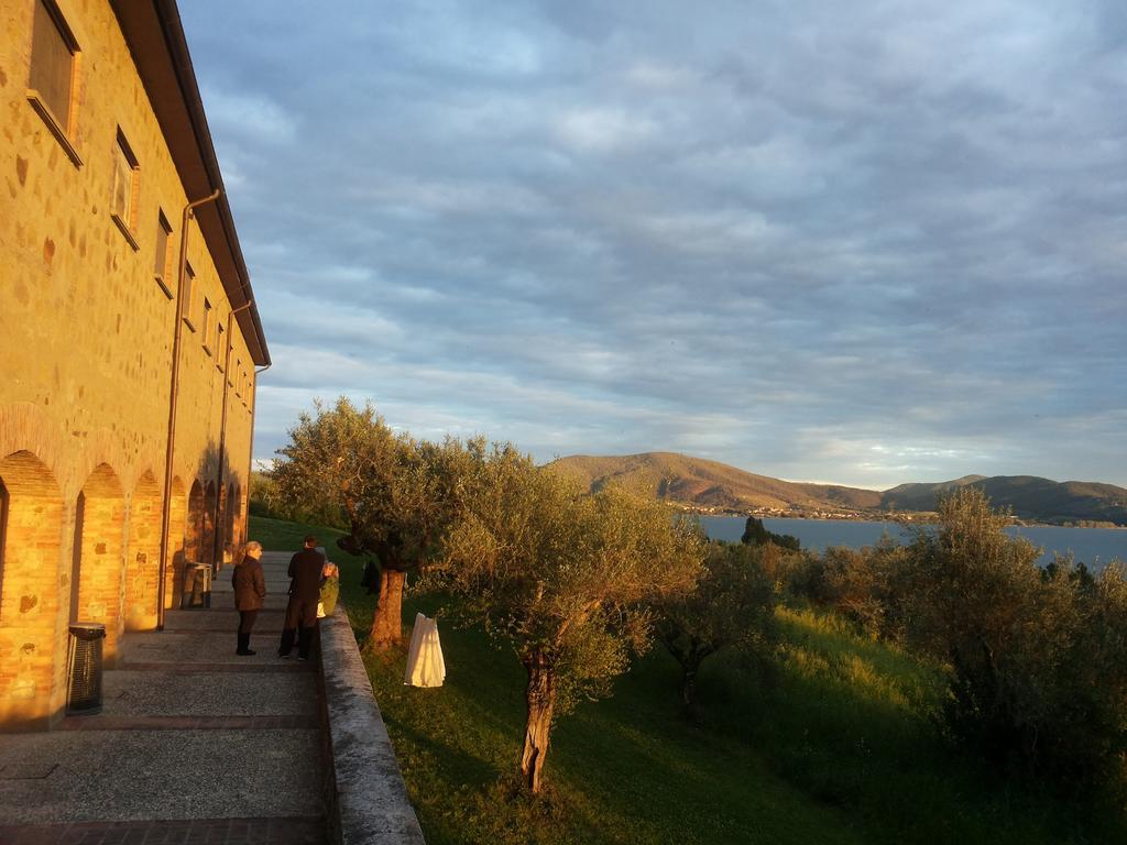 Fattoria Il Poggio Villa San Feliciano Exteriör bild