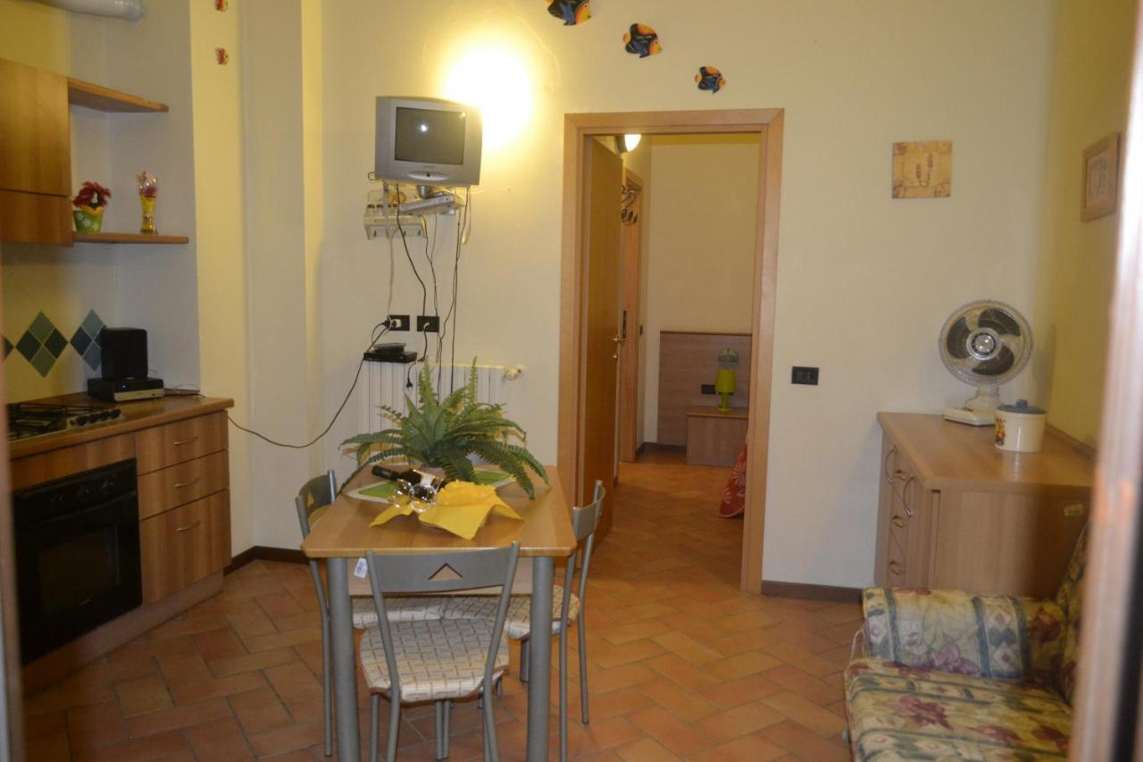 Fattoria Il Poggio Villa San Feliciano Exteriör bild
