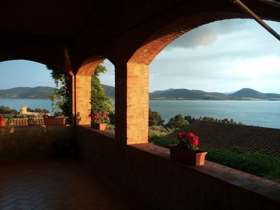 Fattoria Il Poggio Villa San Feliciano Exteriör bild